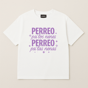 CAMISETA PERREO (Blanca letras lilas)